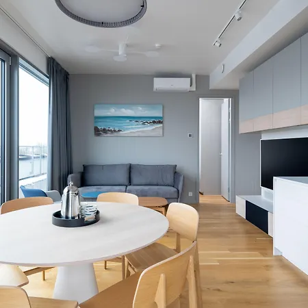 Bob W Apartament Parnawa